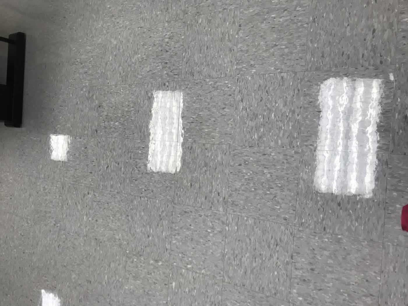Gray speckled VCT after restoration — joint and film detail